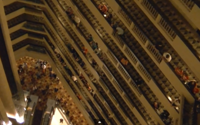 Over 1,000 Singers Filled This Hotel Lobby To Sing – The Result Gave Me Goosebumps!
