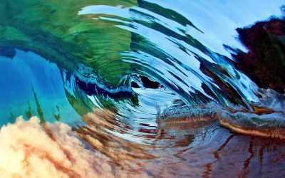 You Won’t Believe How Clark Little Takes These Incredible Wave Photos